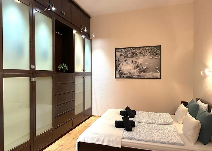 Heart Of The Cozy Corner With Ac & Parking Included * Budapest