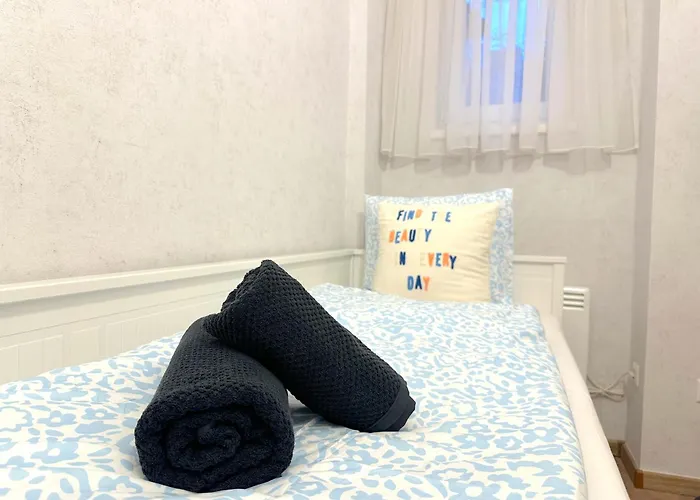 Heart Of The Cozy Corner With Ac & Parking Included Apartman *